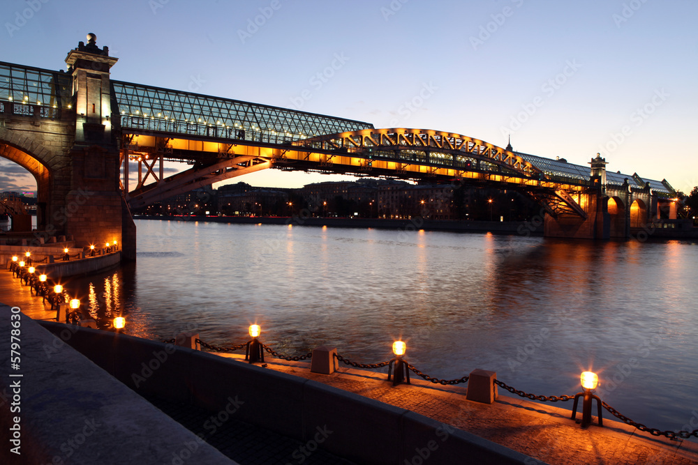 Andreyevsky (Pushkinsky) Bridge (left side) across Moskva River,