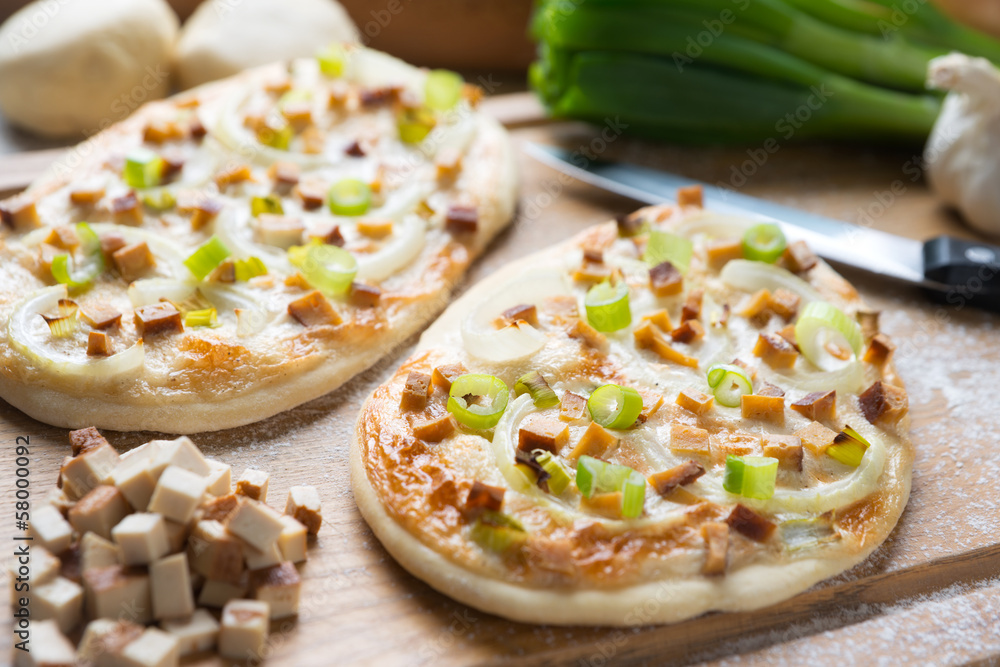 Obraz na plátně Veganer Flammkuchen Elsässer Art