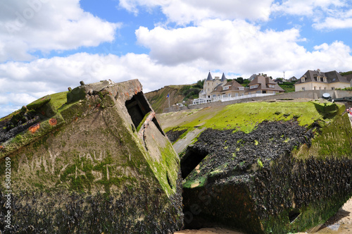 Bunker am Strand von Arromanches les Bains photo