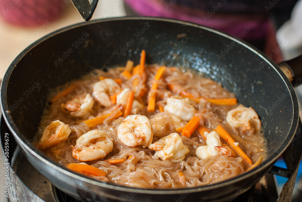 Stir-Fried Rice Noodle with Shrimp,Pad Thai Goong Sod Stir-Fried Rice Noodle with Shrimp,Pad Thai Goong Sod