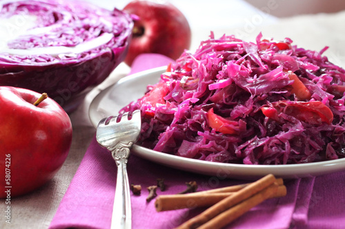 Spicy red cabbage stewed with apples and cinnamon