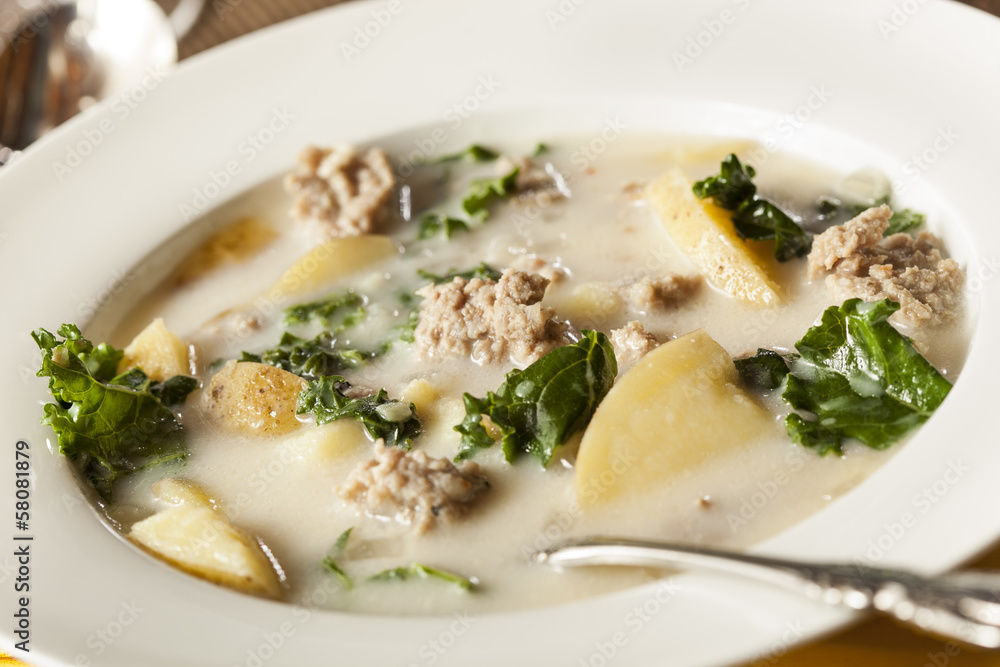 Sausage and Kale Tuscana Soup