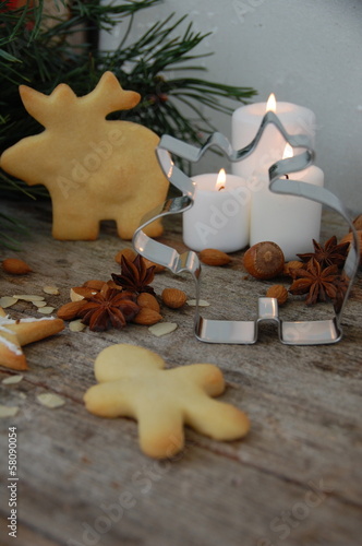 Weihnachtsplätzchen mit Aus...
