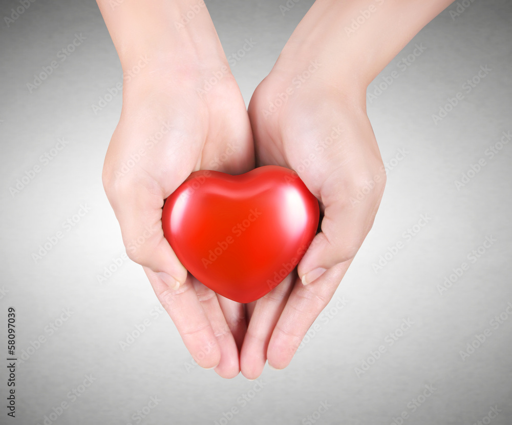 Obraz premium Heart in the hands