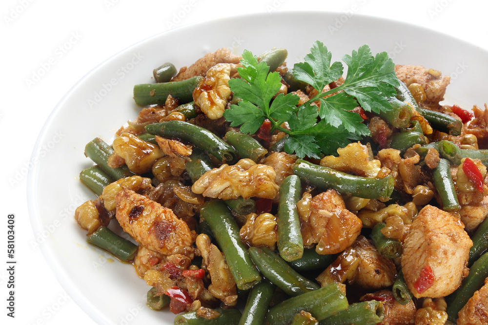 Green beans with chicken and walnuts Green beans with chicken and walnuts