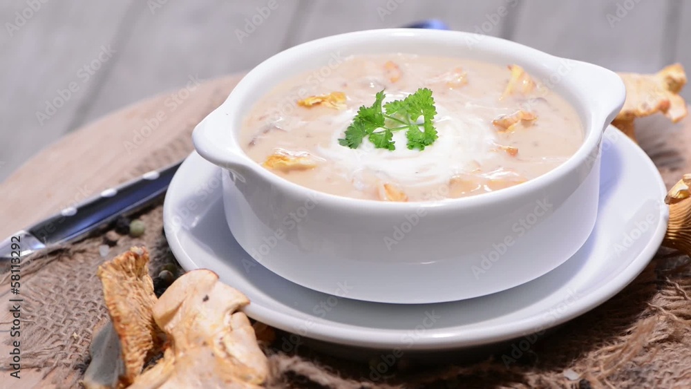 Rotating Chanterelle Soup (loopable) Rotating Chanterelle Soup (loopable)