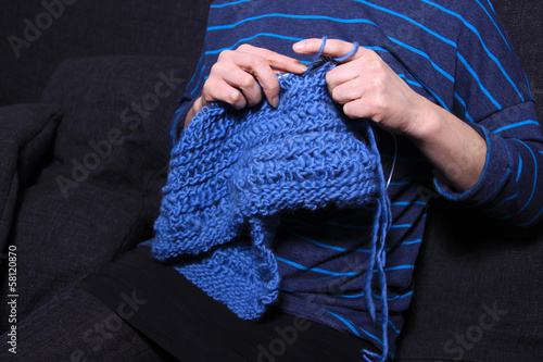 stricken Frau Blau Wolle Hände Mode Hände 2 photo