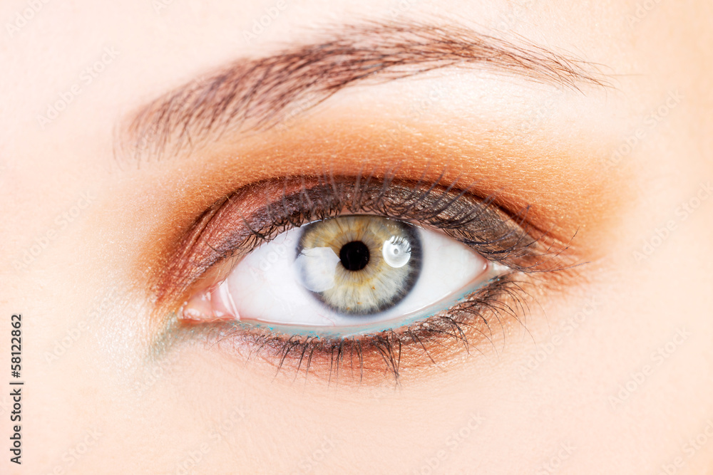 Obraz premium Female's open eye.