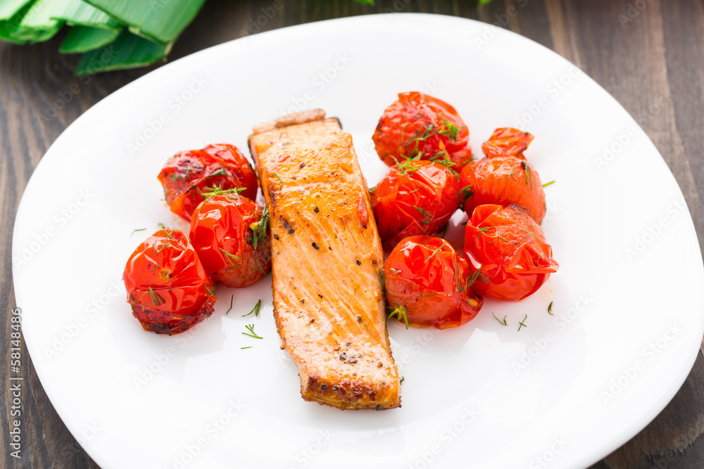 Salmon with roasted tomatoes