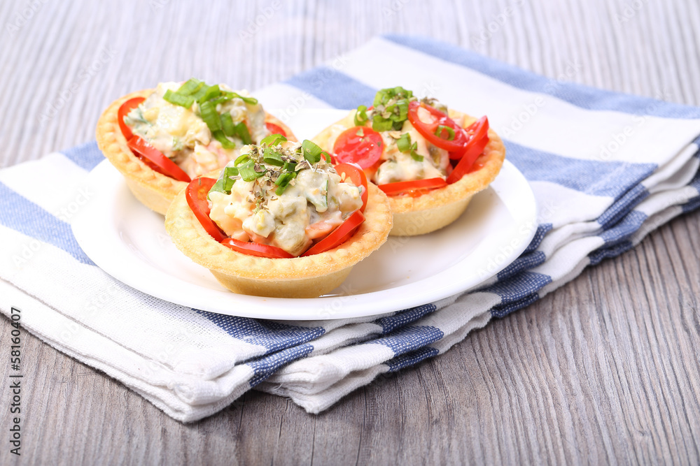 salad into tartlet