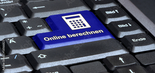 eks17 EnterKeySign - english: keyboard with blue key and calculator - German: Online berechnen Taste in blau mit Taschenrechner Symbol - g24 photo