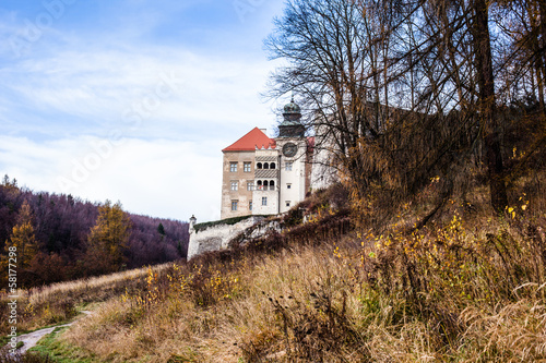 Fototapeta Naklejka Na Ścianę i Meble -  Pieskowa Skala Castle,medieval building near Krakow, Poland