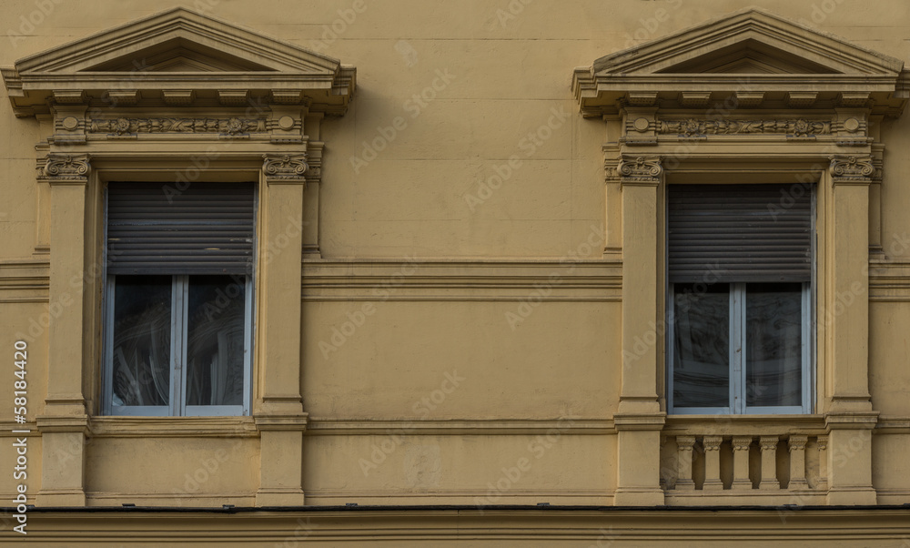Fototapeta premium Roma, edificio antico, facciata