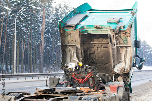 Billede på lærred Broken Down Truck on the Road
