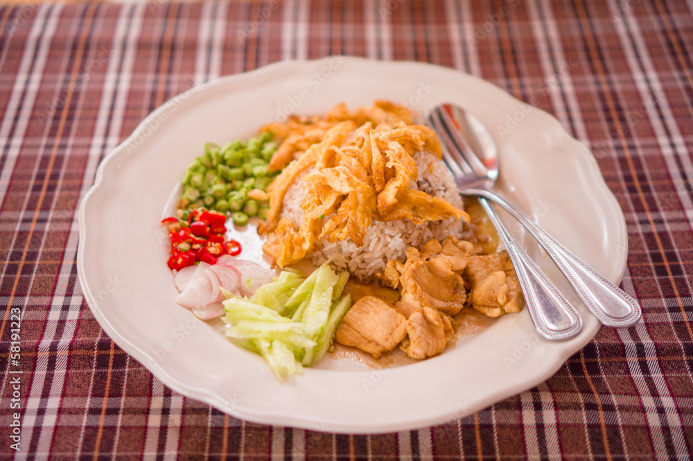 Spicy rice with chicken, eggs, pepper salad Spicy rice with chicken, eggs, pepper salad