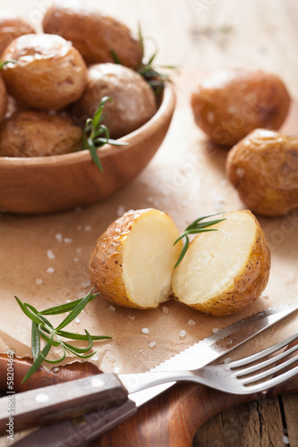 oven-baked pototoes