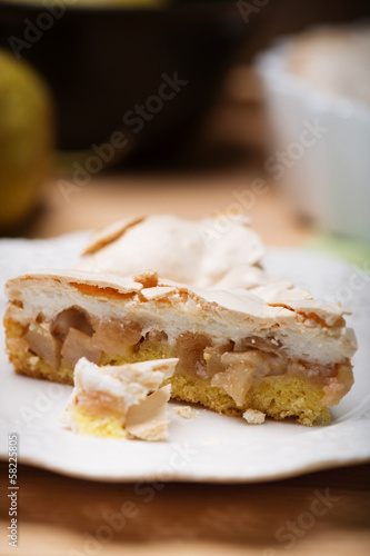 Apple and pears pie with meringue