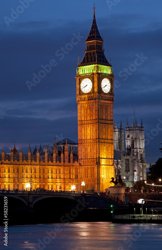 Canvas Print Big Ben clock tower and house of parliament in london at night