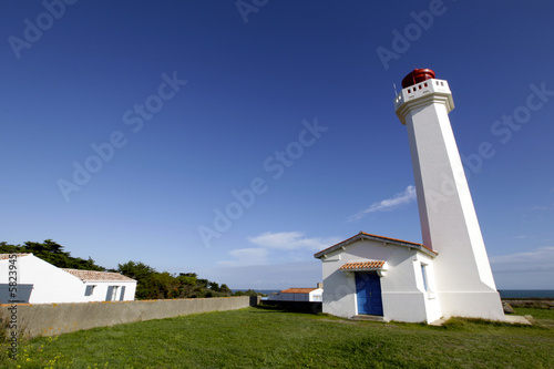 phare de la pointe des corbeaux, île d'Yeu photo