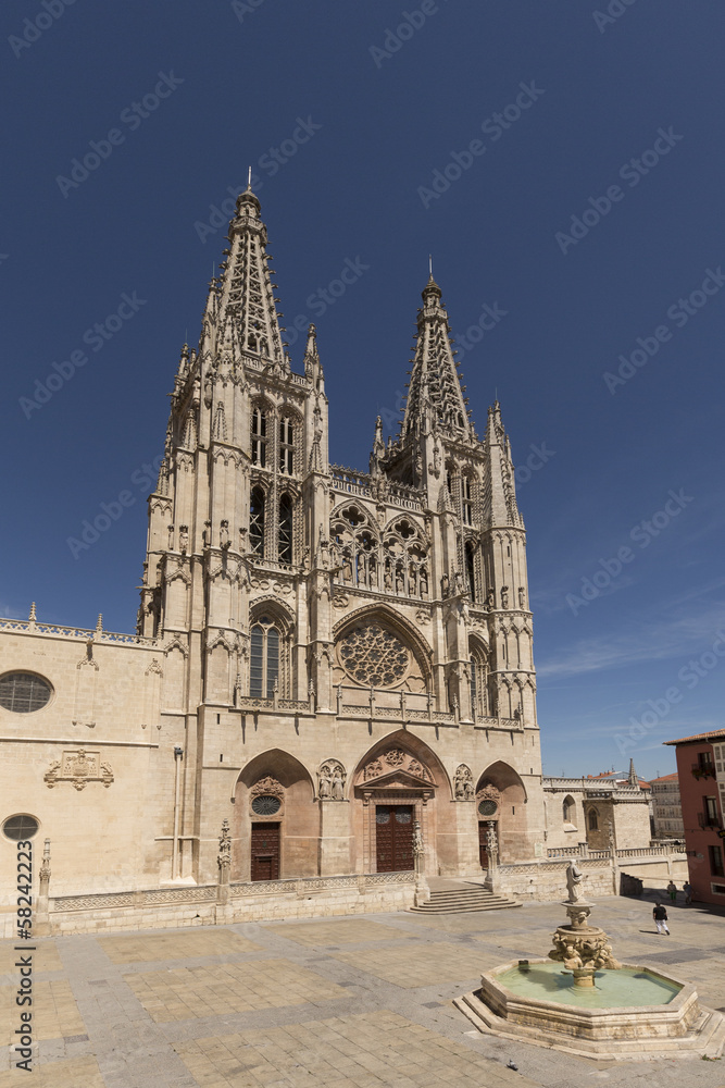 parvis de la cathédrale de Burgos