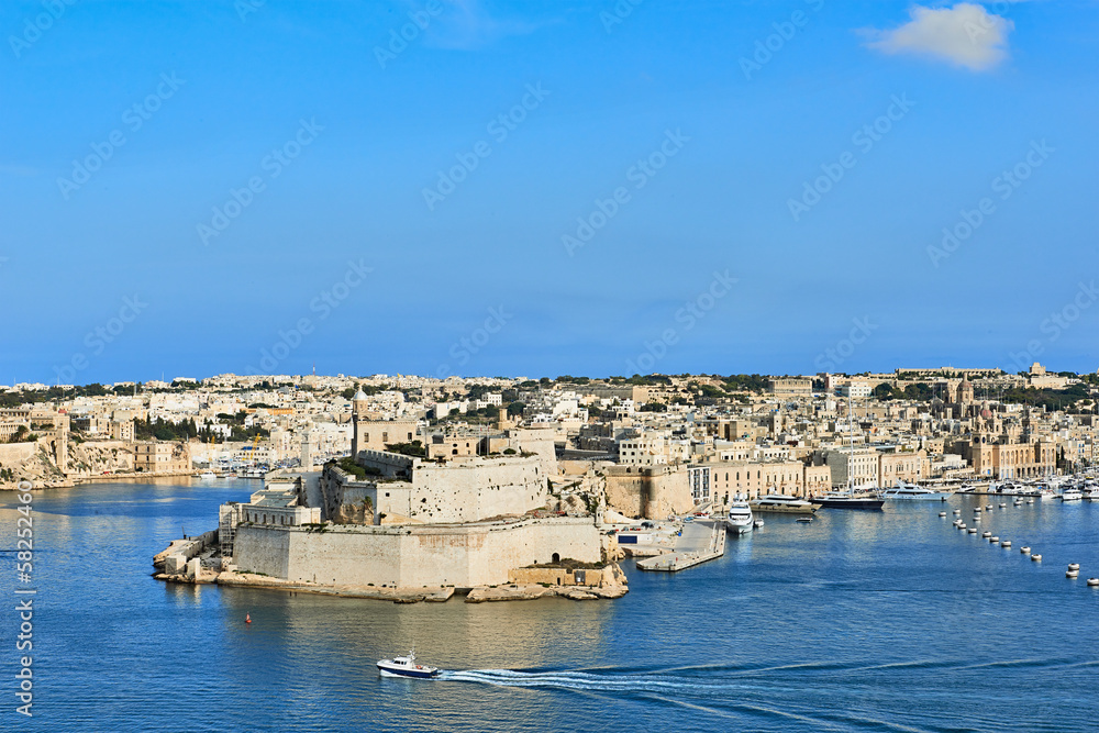 Fototapeta premium Grand Harbor in Valetta, Malta