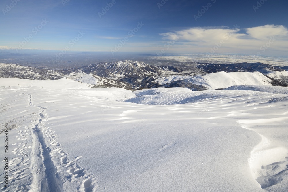 Ski tour way to the top