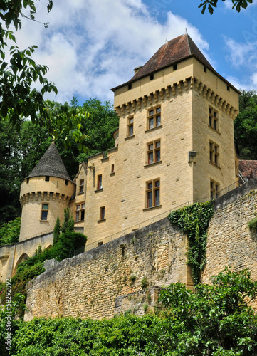 France, the picturesque village of La Roque Gageac in Dordogne photo