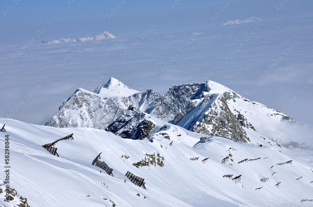 Obraz premium Ski slopes in the Alps. Kitzsteinhorn, Austria