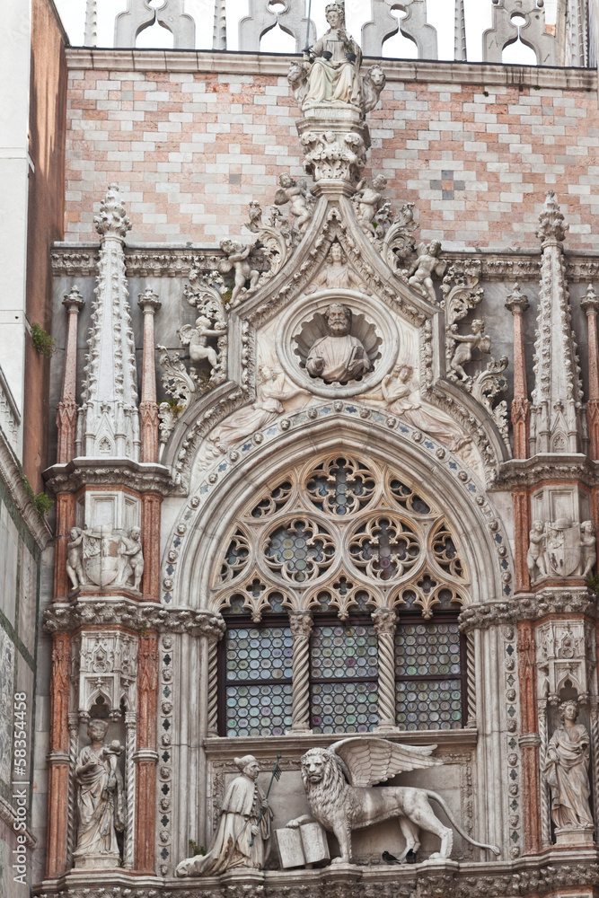 Detail of facade Doge's Palace, Venice, Italy