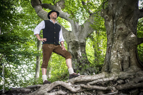 Bild auf Leinwand Traditional standing Bavarian man