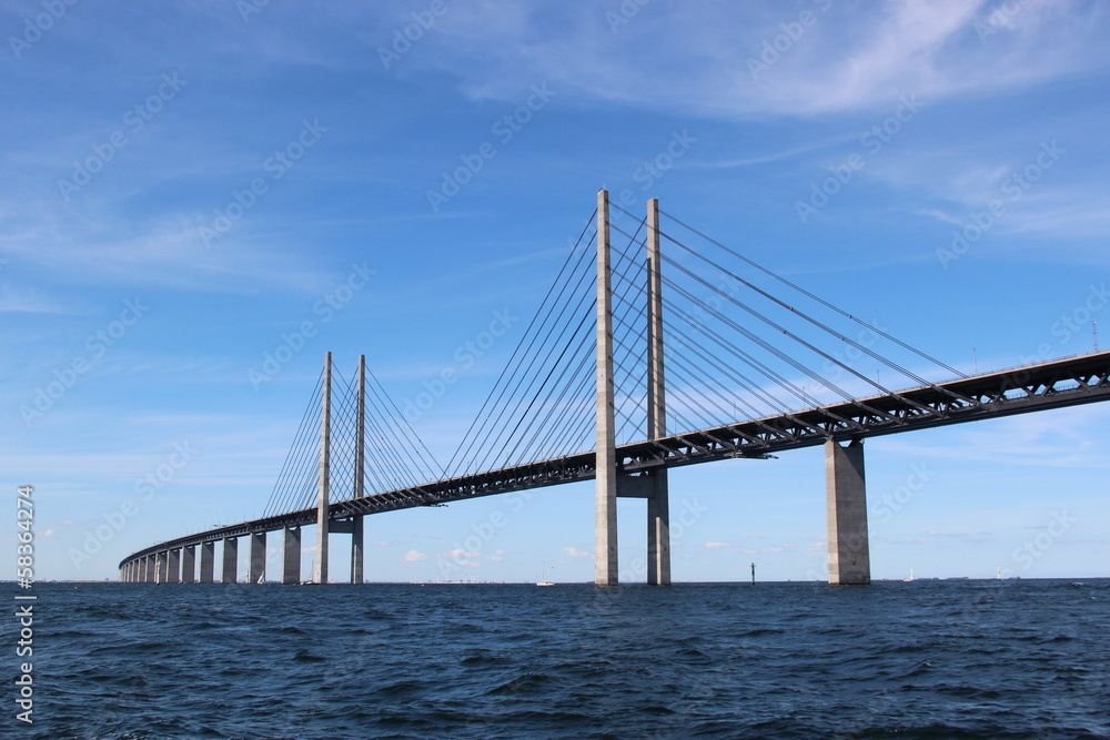Öresund Brücke - Verbindung zwischen Dänemark und Schweden - obrazy, fototapety, plakaty 