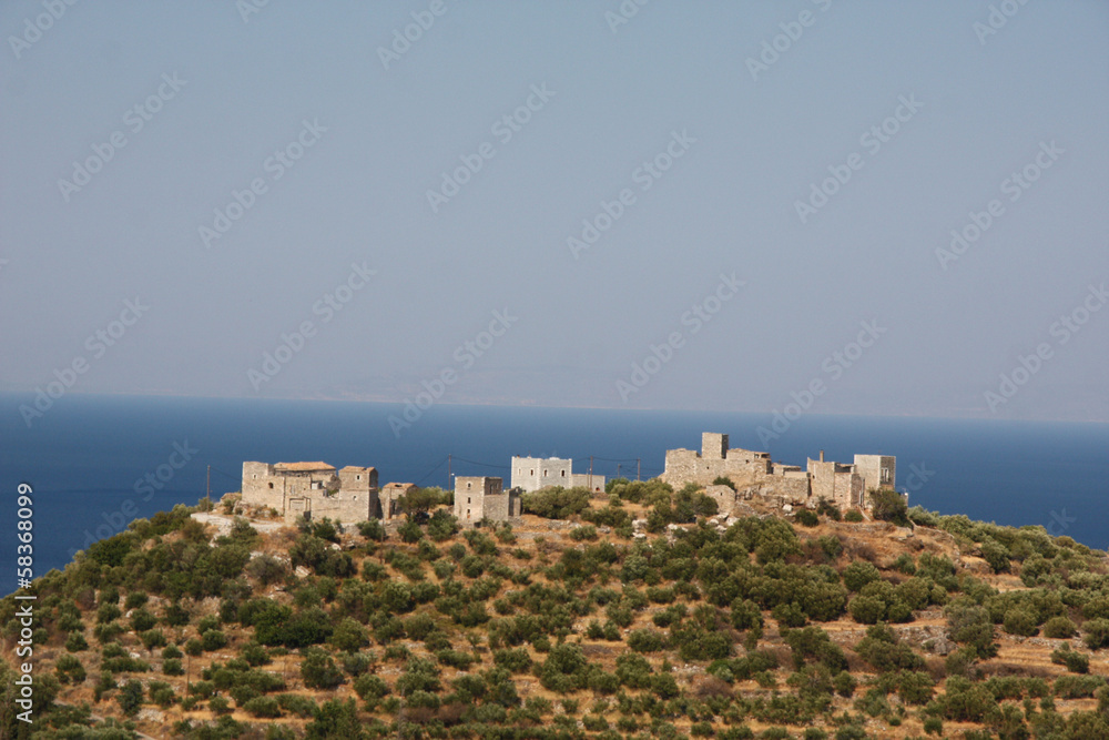 Fototapeta premium Grèce - Péloponnèse, Magne - la colline aux tours
