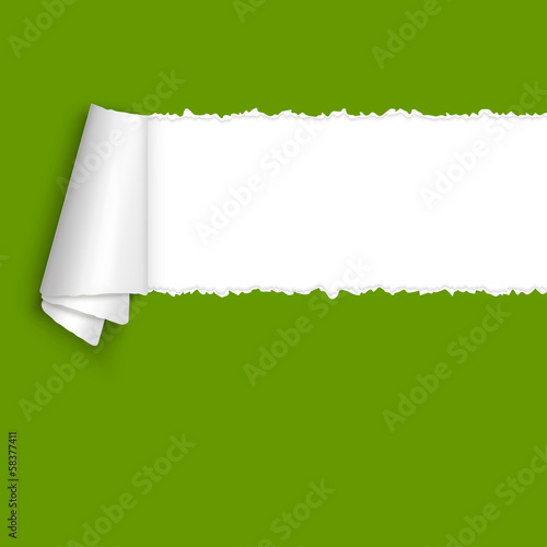 aufgerissenes Papier mit Textfreiraum