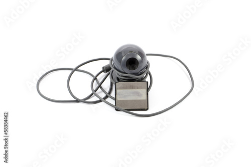 Webkamera mit Kabel auf weißem Hintergrund