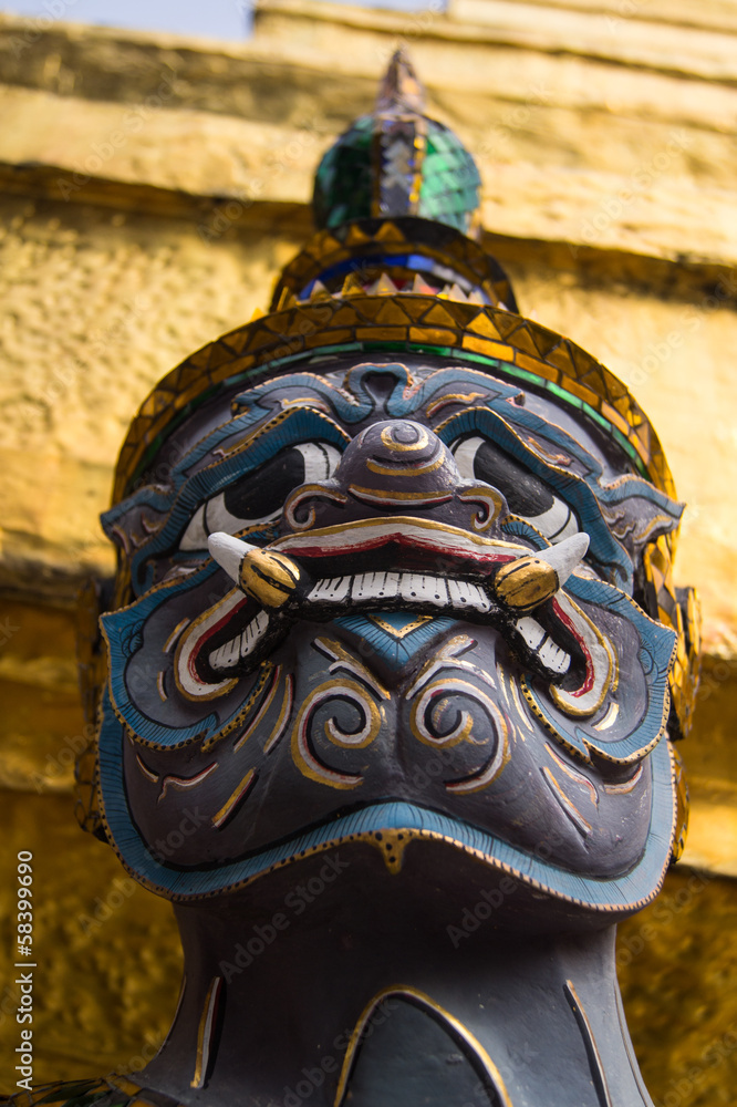 Fototapeta premium Giant at the temple in bangkok