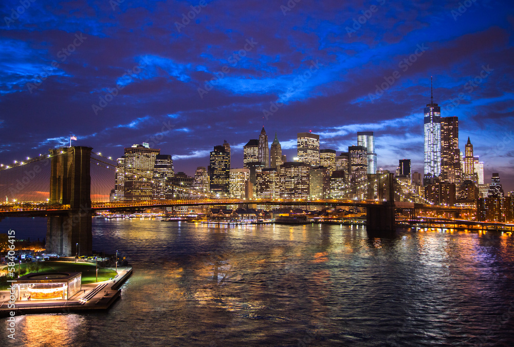 Obraz premium Panoramę Nowego Jorku Brooklyn Bridge w centrum miasta