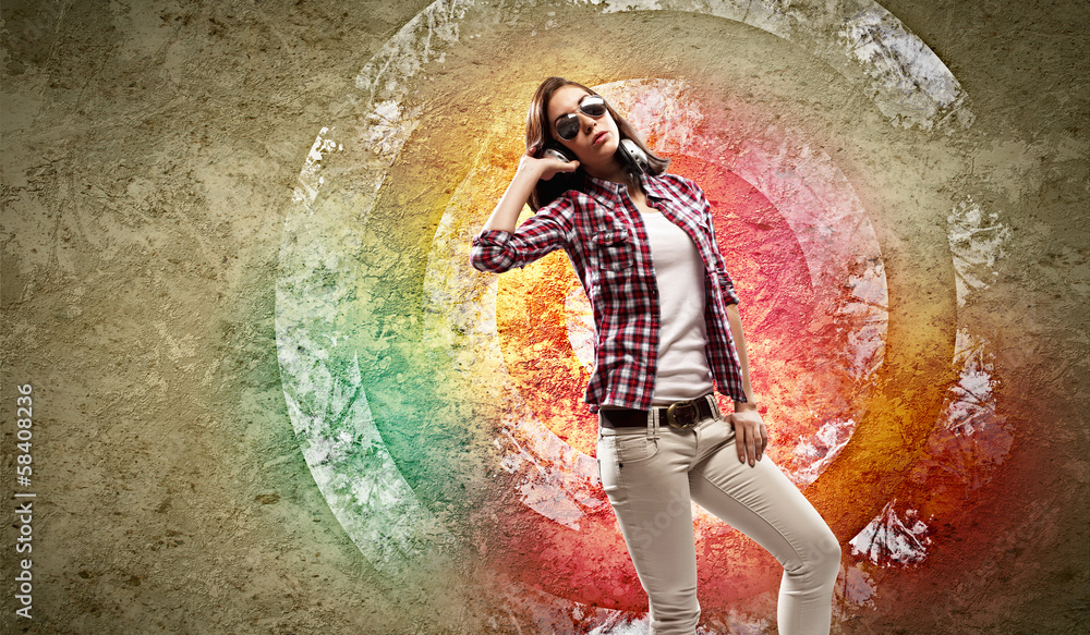 Obraz premium Young woman with headphones