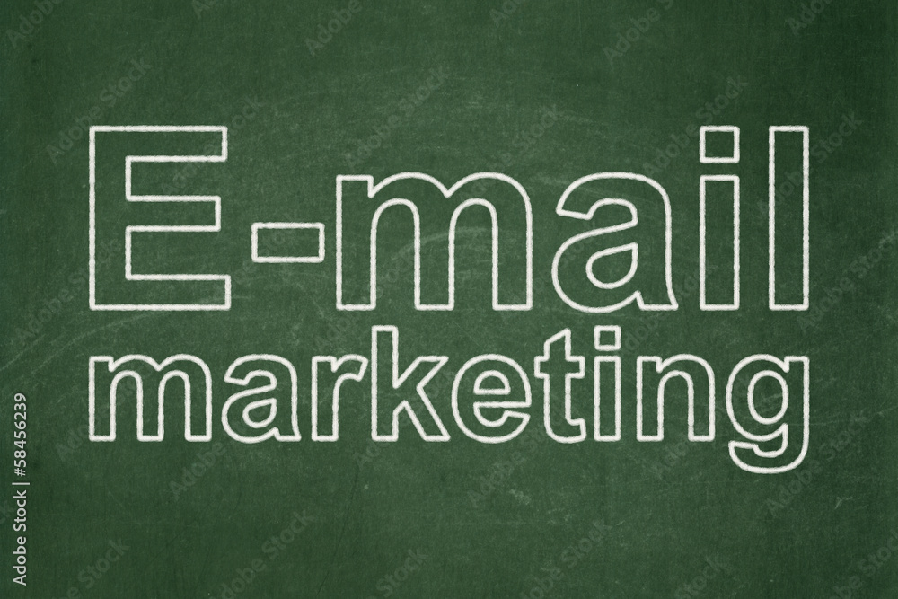 Obraz premium Advertising concept: E-mail Marketing on chalkboard background