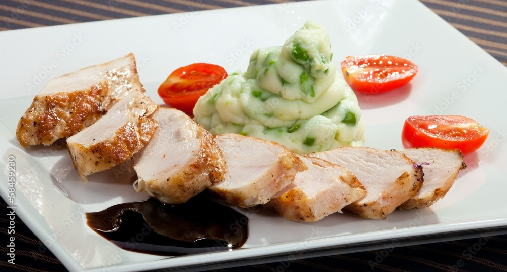 Pork tenderloin w potato puree with young peas Pork tenderloin w potato puree with young peas
