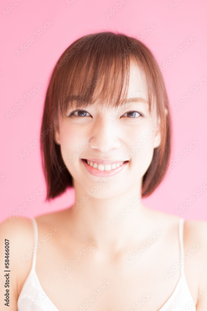 笑顔の女性 笑顔の女性