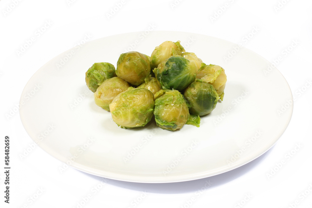 Choux de Bruxelles sur une assiette Choux de Bruxelles sur une assiette