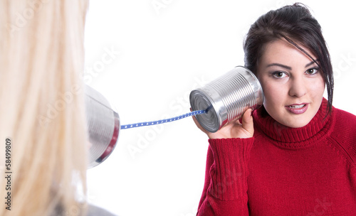 Neuigkeiten - Kommunikation - Frauen telefonieren photo