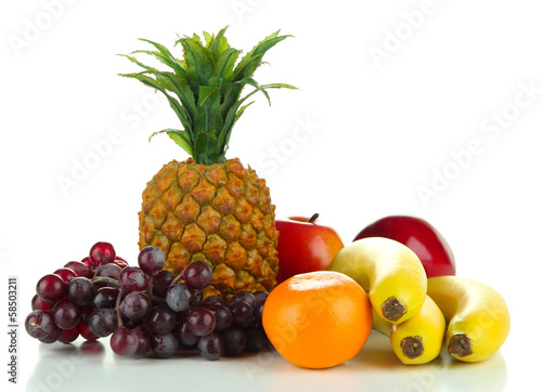 Fototapeta Naklejka Na Ścianę i Meble -  Tasty fruits isolated on white