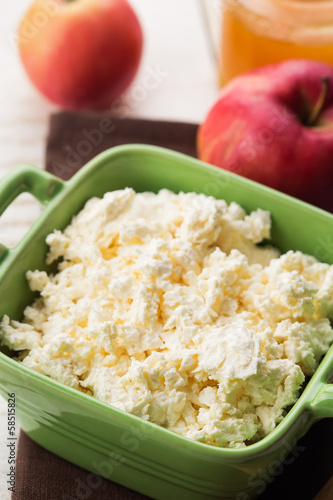 Cottage cheese, apples, honey.