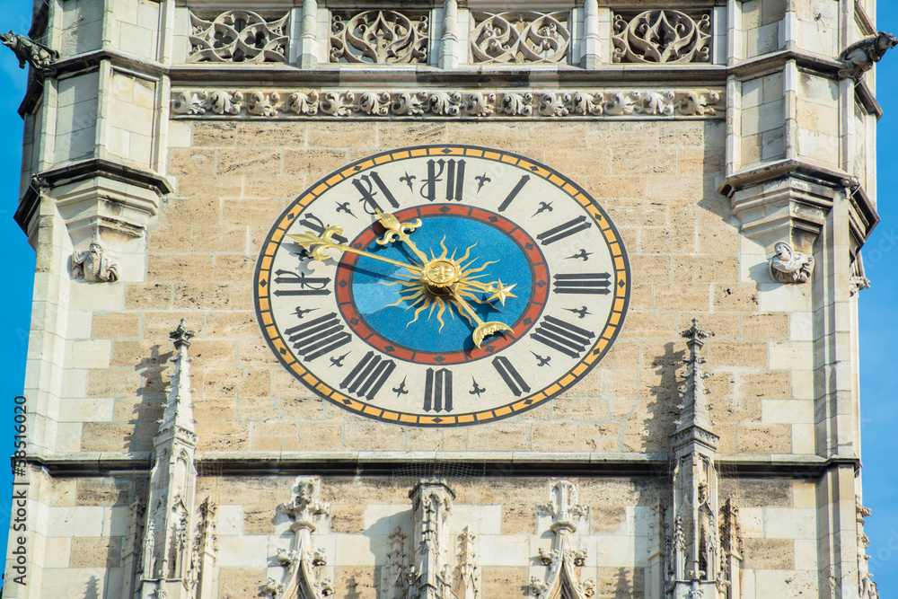 Munchen New Town Hall  Marienplatz