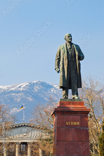 Photography Statue of Lenin in Yalta
