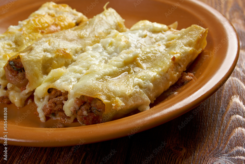 Cannelloni with beef