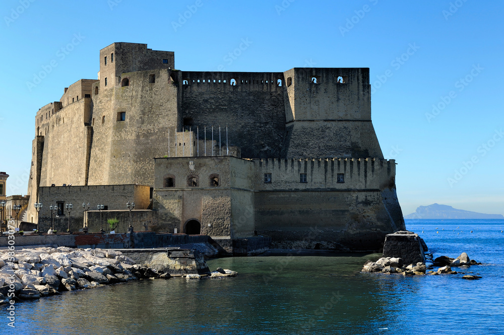 Egg Castle (Castel dell'Ovo), Naples