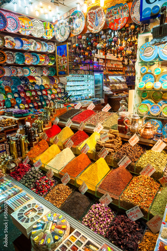 Grand bazaar shops in Istanbul.