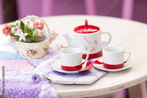 tea cup with teapot